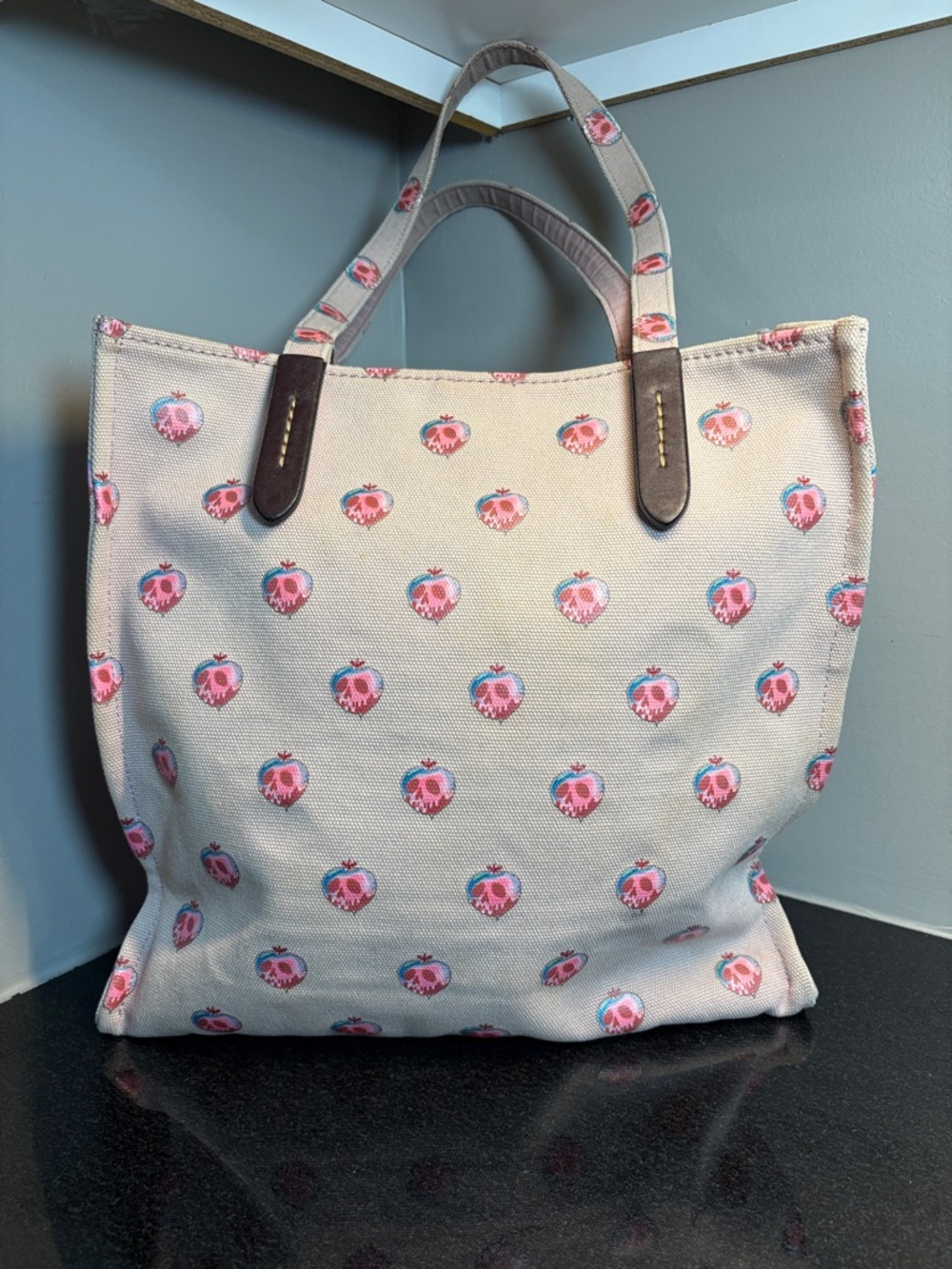 Coach Disney Snow White Canvas Tote Bag in Cream with Pink Accents - Picture 2 of 7